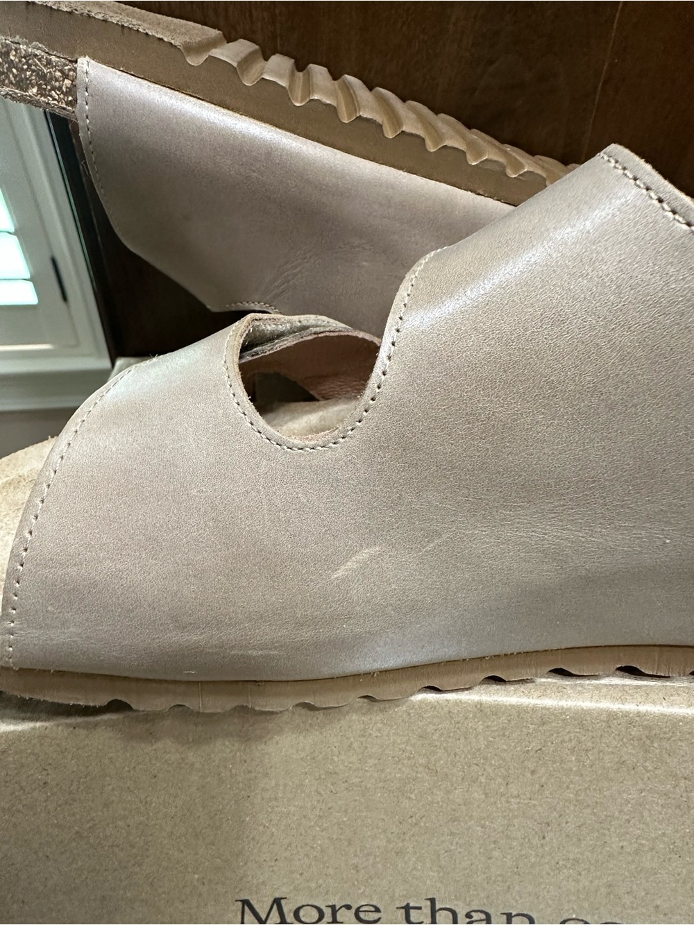 TAOS CASITA SANDALS SIZE 9 STONE! - Picture 10 of 10